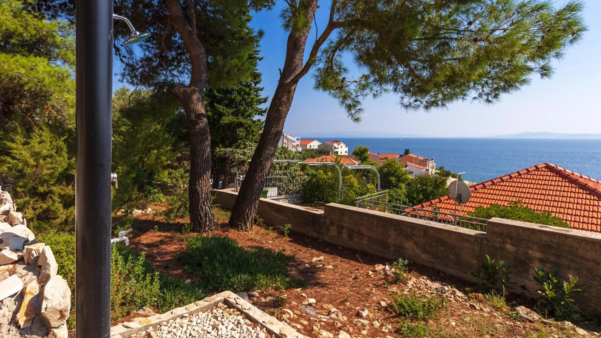 Ferienhaus In Okrug Gornji Mit Grill Und Terrasse Traù